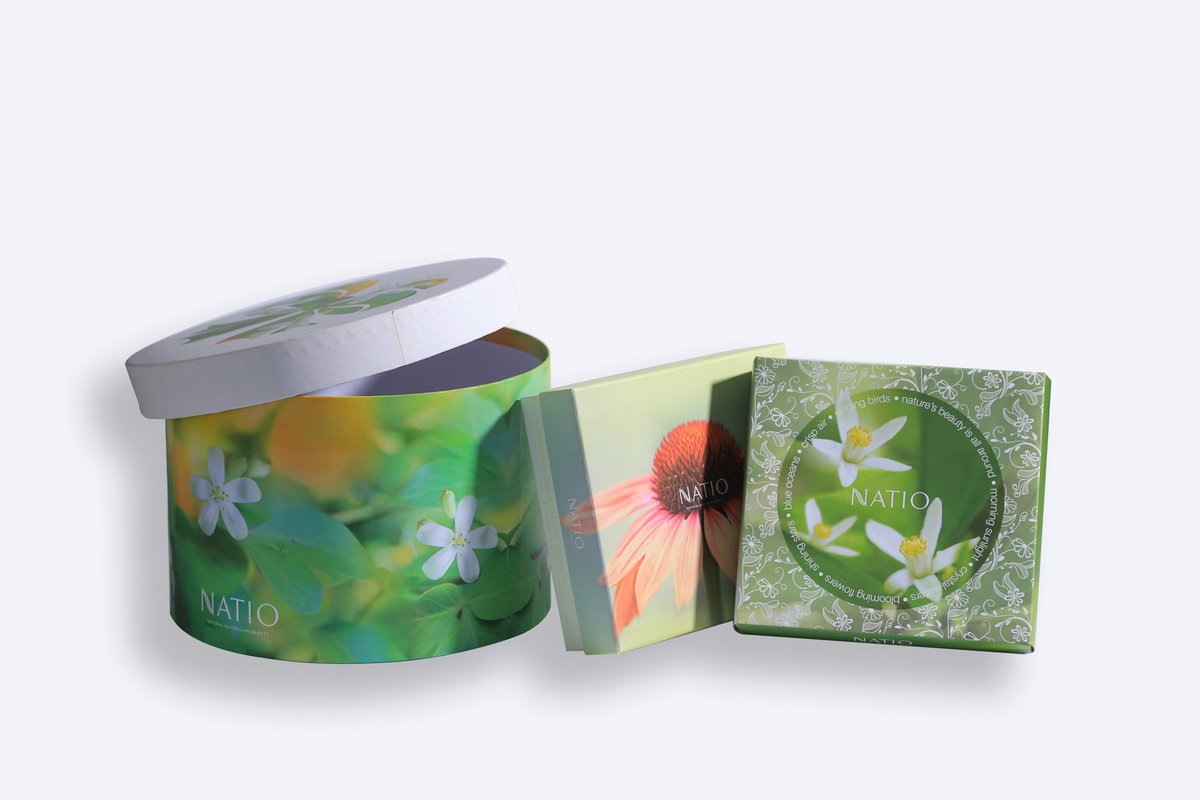 RitaCha47169853's tweet photo. Packaging is a way to create a sensation for people to grab their attention and to influence their buying decisions.
#packaging #paper #box #jewelrycard #cosmeticbox #shoesbox #perfumebox #vapebox #giftbox #winebox #flowerbox #watchbox #customboxes #electronicsbox #toy https://t.co/3NC7hibXsl
