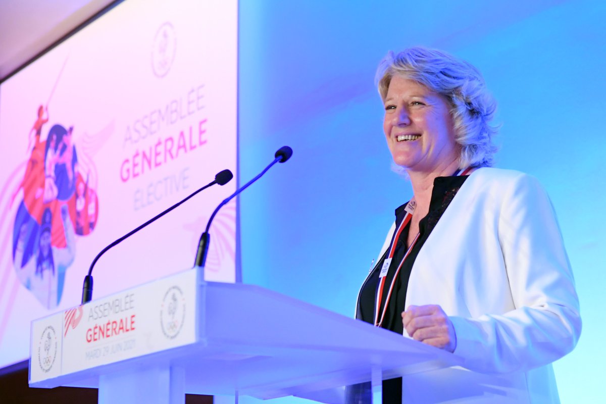 Brigitte Henriques élue présidente du Comité national olympique et sportif français. 
▶️ bit.ly/3hfDb9k
#AGCNOSF