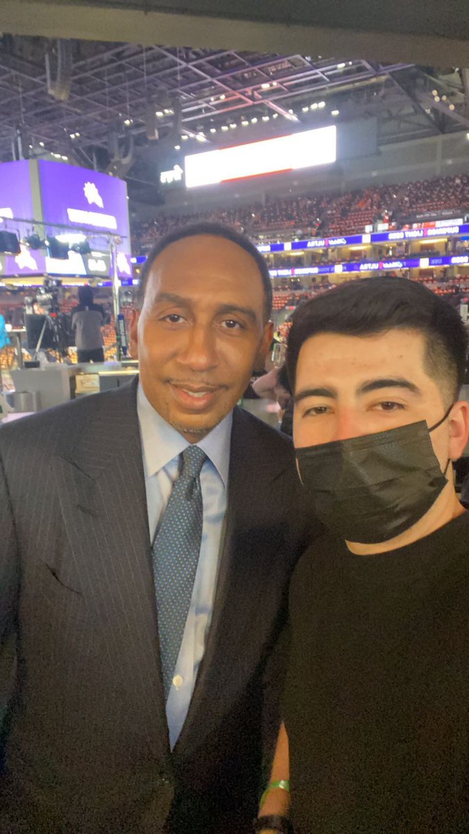 Got a pic w a legend Today <a href="/stephenasmith/">Stephen A Smith</a>  I appreciate you