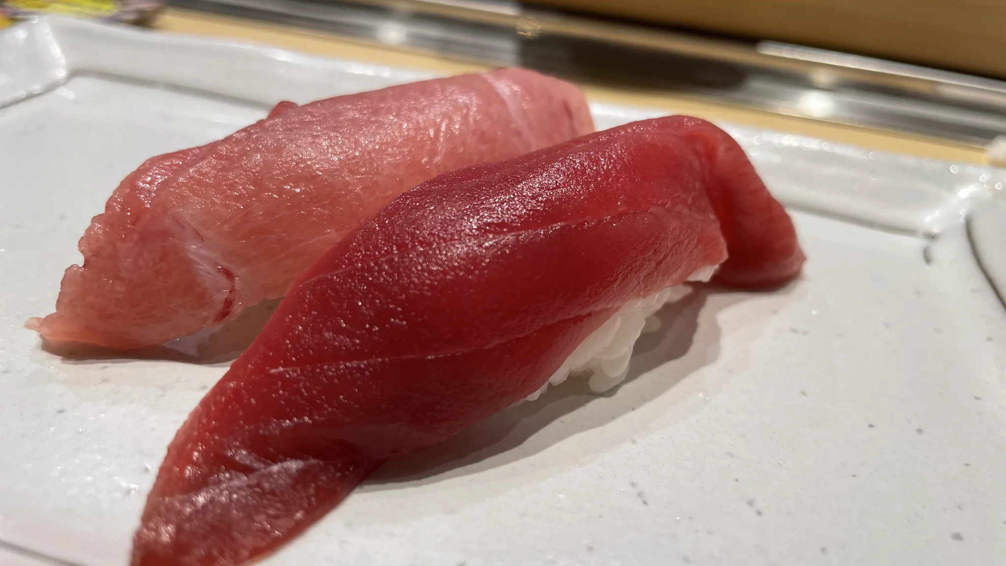 名古屋のイベントで寿司握ってくれるV系バンドマン、ガチで捌いててかっこいい！