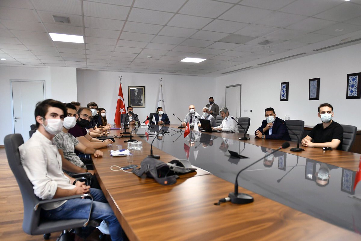 BursaTeknikUni's tweet photo. Rektörümüz Prof. Dr. Arif Karademir, Rektör Yardımcımız Prof. Dr. Beyhan Bayhan ve TEKNOFEST Elektrikli ve Otonom araç takımlarımız Osmangazi Belediye Başkanı Mustafa Dündar'ın konuğu oldu. @mustafadundar65 @arif_karademir @T3Vakfi @OsmangaziBLD https://t.co/RFowwbGHbJ