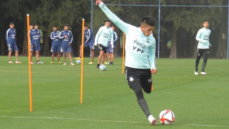 GuayoAlmada10's tweet photo. 🇦🇷⚽️ https://t.co/Qx2SWOsG86