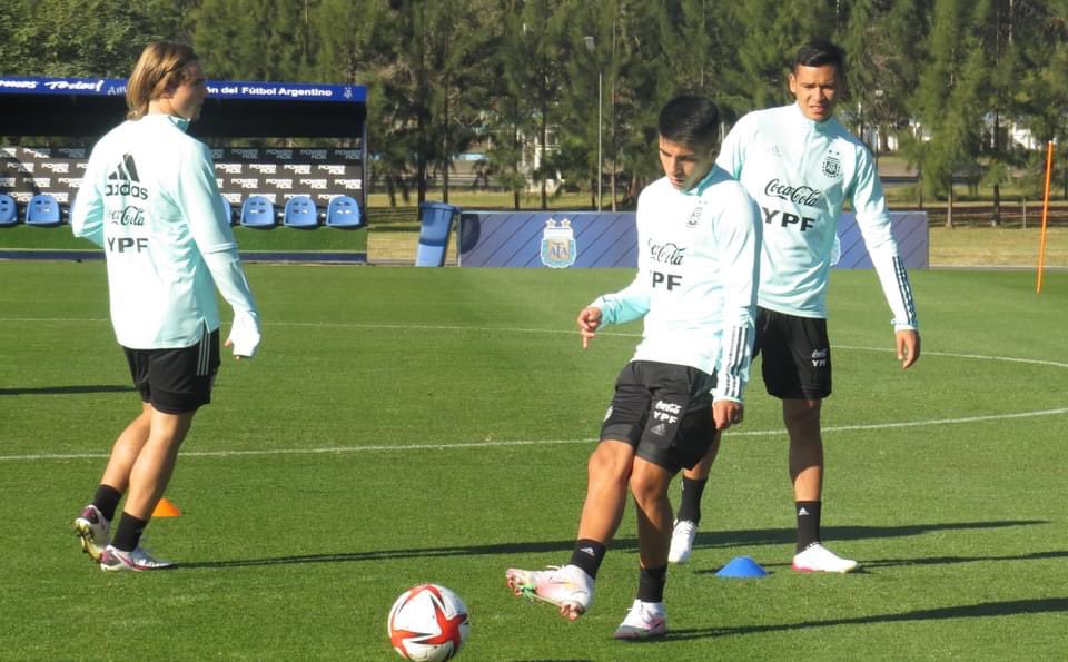GuayoAlmada10's tweet photo. 🇦🇷⚽️ https://t.co/Qx2SWOsG86