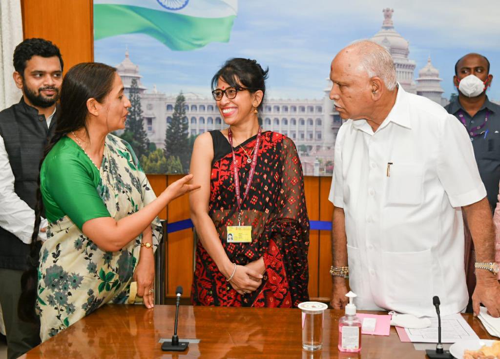 SanyuktaSam1's tweet image. #SDGIndiaIndex In focus in #Karnataka !
Insightful discussions with @CMofKarnataka and senior ministers on priority #SDGs: education, nutrition, sustainable production, and #MPI-multidimensional poverty- action to propel the State towards the top in realising the @GlobalGoalsUN