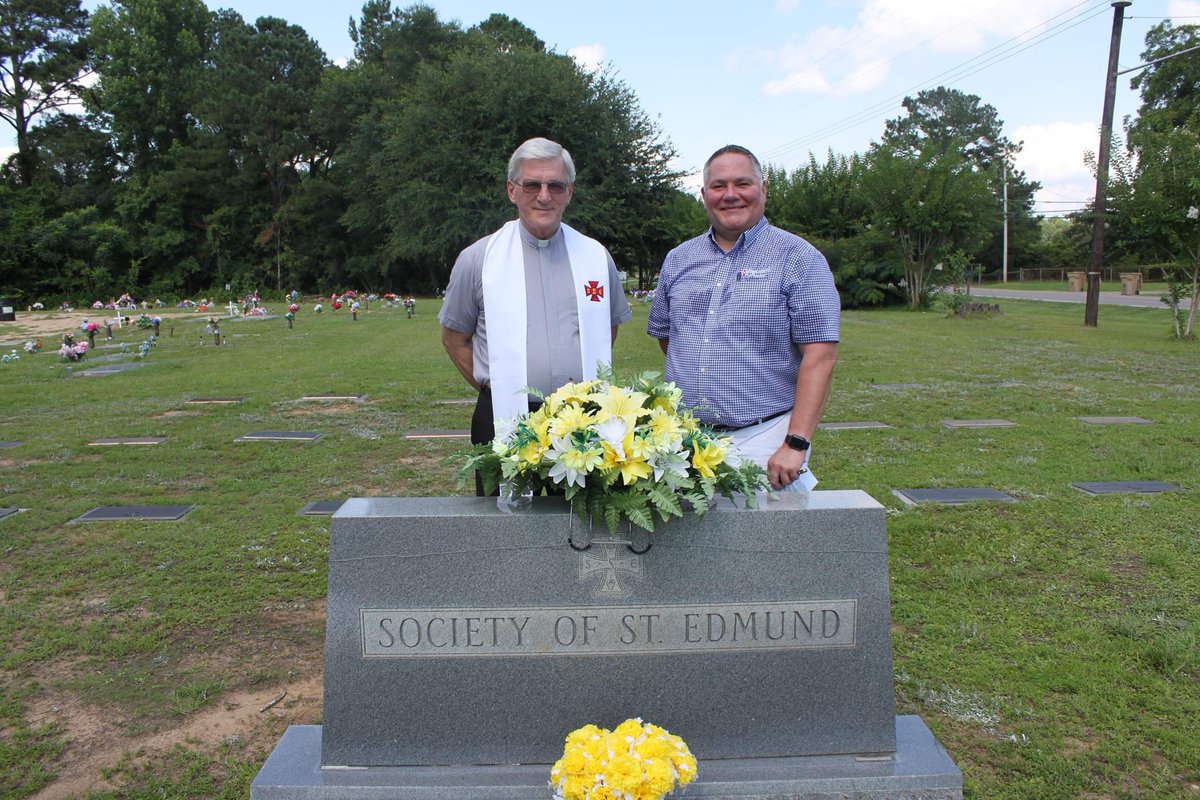 The staff of Edmundite Missions gathered at Serenity Memorial Gardens in Selma, the final resting place of many members of the Society of St. Edmund whom have served the Southern Missions. Many thanks to Father Richard Myhalyk and Father Steve Hornat #Edmundites #SSE