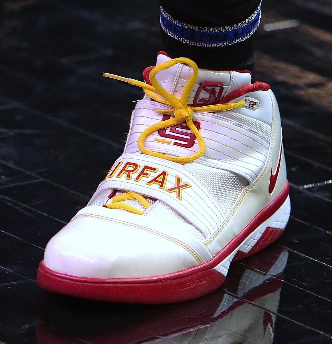 NBAKicks's tweet photo. 👀 @LangGalloway10 breaks out the Nike LeBron Zoom Soldier III “Fairfax HS” PE! #ThatsGame #NBAKicks https://t.co/FygNXPNUkf