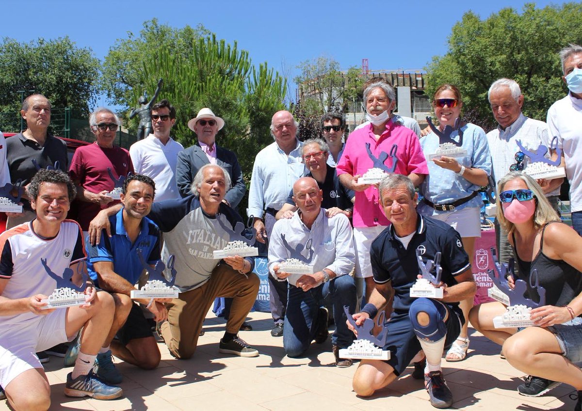 tenischamartin's tweet photo. Finaliza el XIV Trofeo Memorial Carlos Olcese patrocinado por MG @mgelectricmadrid
#veteranos #tenis #social #mg #wilson #addictive #olcese https://t.co/HSK1IJbsFC
