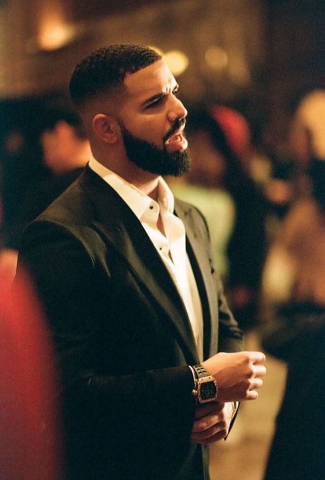 wrld_mag's tweet photo. "Scorpion"de Drake fête ses 3 ans aujourd’hui 🎈

🏆 732 000 ventes en 1ère semaine

📈 132.45 millions de streams sur Spotify en 24H (Record)

💿 Certifié 5 fois disque de platine

Votre morceau préféré du projet ? https://t.co/GensFY0Wvy