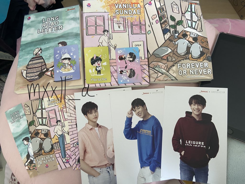 mxxtt_a's tweet photo. ปล่อยนิยายวาย #JamsaixConversation
sat 3 เล่ม #RealGuysFiction
💙 forever or never
💙 vanilla sundae
💙 long road letter
💰 500 บาท (+ส่ง ems30)
#พอร์ชเป็นบ้า
#มาร์คมีน
#แมวมิวซ์
#นิยายวายมือสอง #ขายนิยายวายมือสอง #ส่งต่อนิยายวาย #แนะนํานิยายวาย https://t.co/sORtggycQv