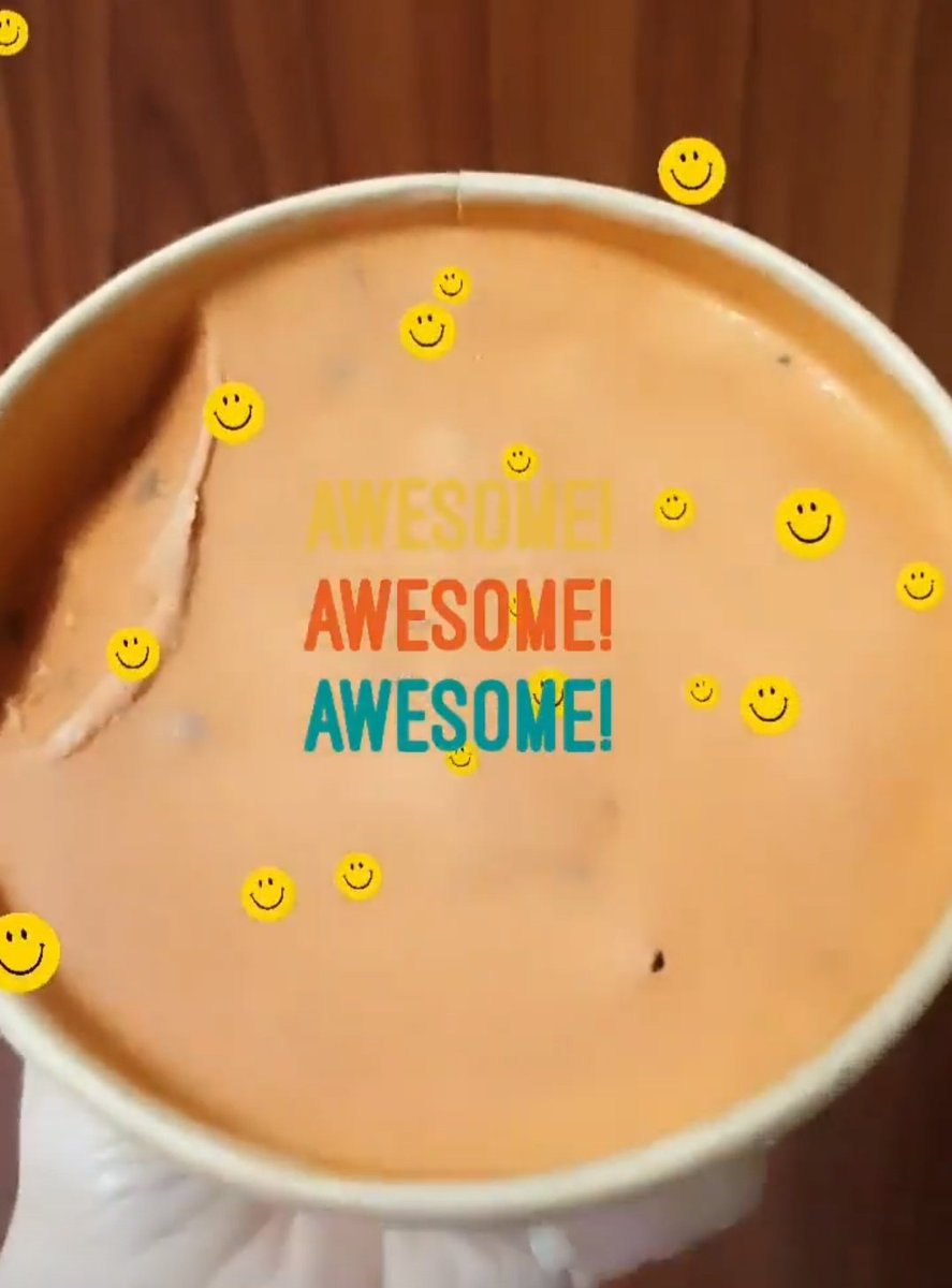 triplepreview's tweet image. อากาศร้อน ๆ แบบนี้ คลายร้อนด้วย MOLTO Premium Gelato🍨 มีหลายรสให้เลือก ที่เราสั่งมาอร่อยทุกรสเลย ประทับใจ ใครเป็นสายชาเขียวแนะนำเลย เข้มข้นมากถึงมากที่สุด ชาไทยก็เข้มไม่แพ้กับ ราคาอาจจะแรงหน่อย แต่คุณภาพคับถ้วย สั่งได้ในเพจเลยค่ะ #TriplePreview @Kin24hrs @kinjubkinjib