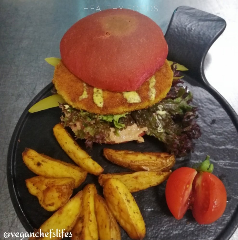 Vegan Chicken Burger 😋
#vegan #veganchickenburger #veganmenü #veganlife #yemenlazım #tatmanlazım #görmenlazım #denemenlazım #VeganChef #veganfood #vegankitchen #vegantürkiye #veganworld #vegantarifler #herbalife #herbalkitchen #herbalfoods #theganghumanfam #veganfastfood