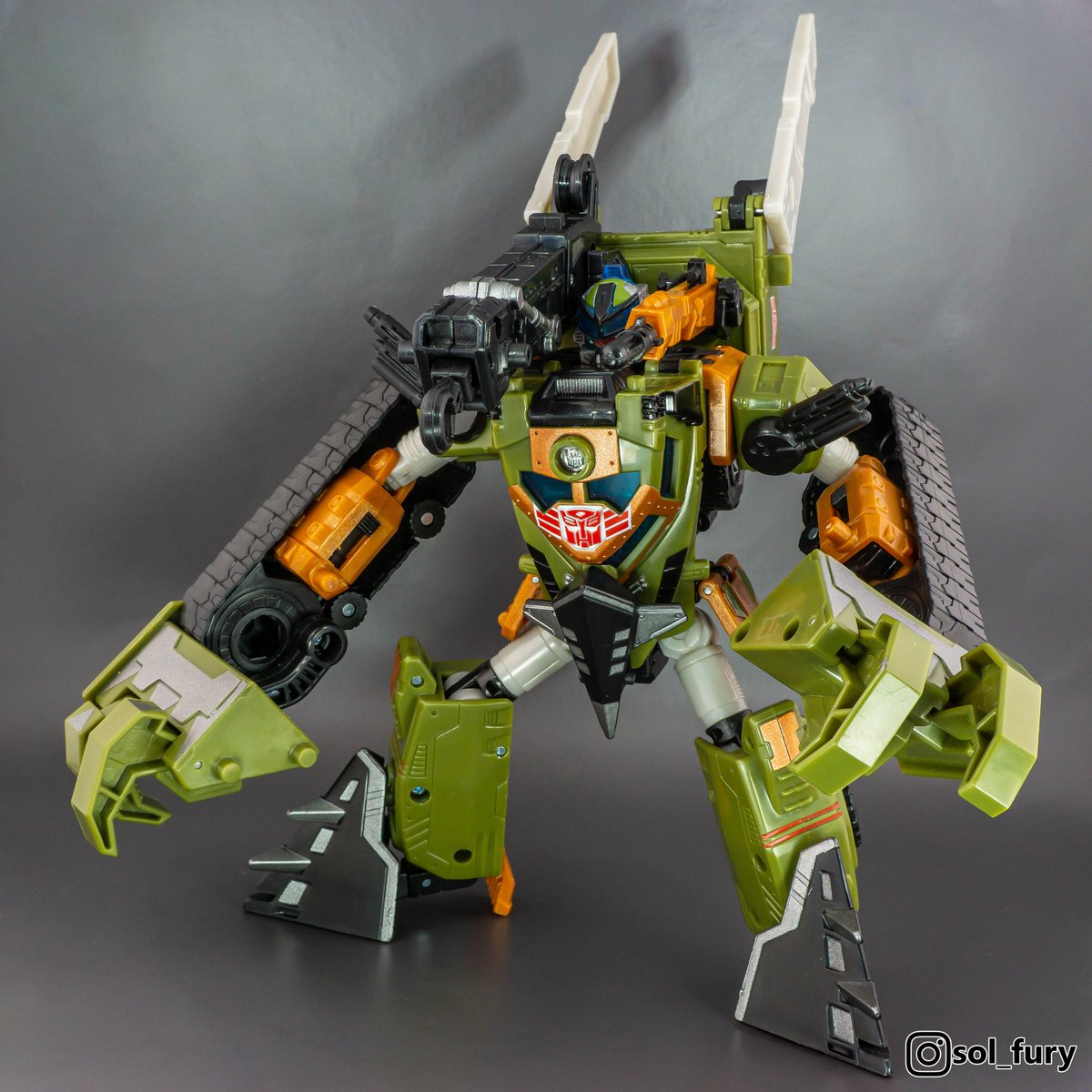 What's a Landshark? Who knows, but he's very cool - Botcon 2009