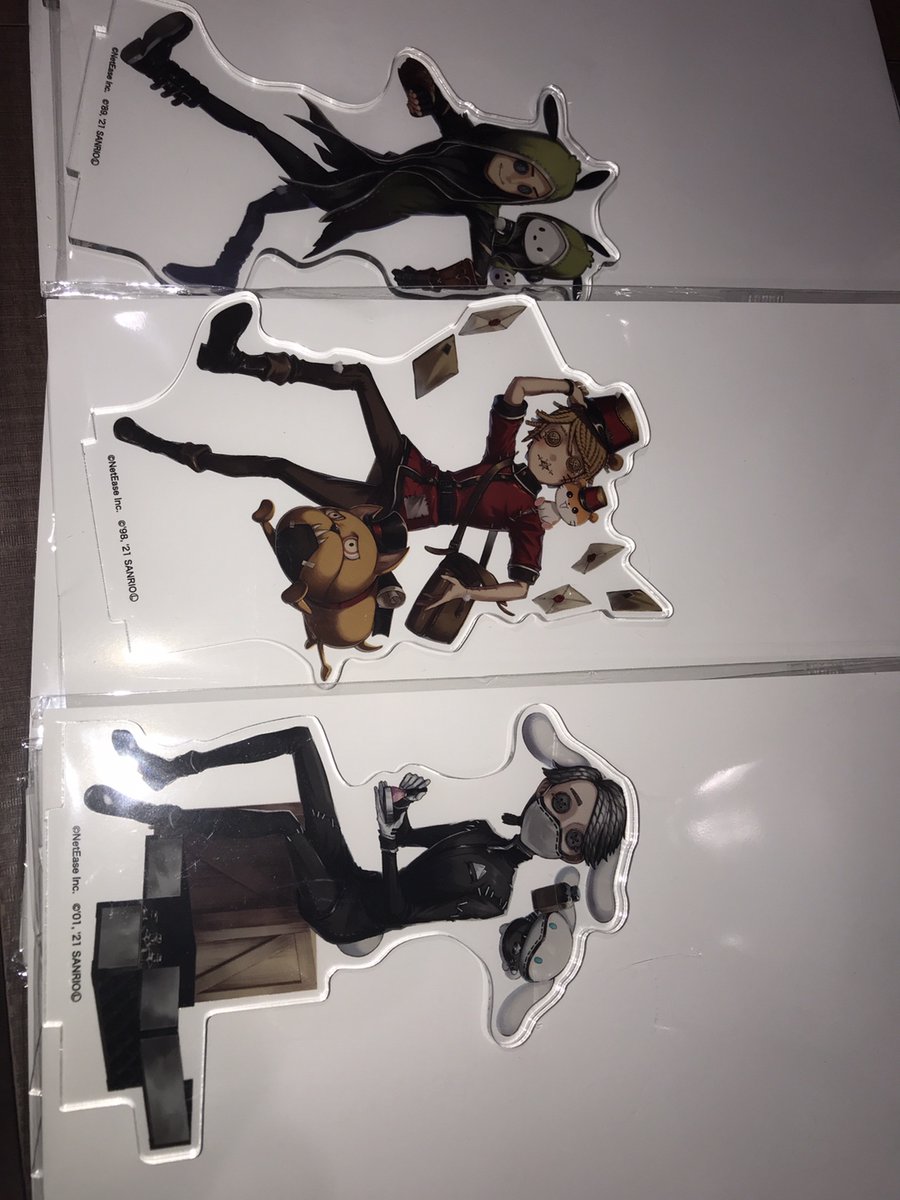 TSUTAYA93345494's tweet photo. 【入荷情報】
『IdentityV 第五人格』×『サンリオキャラクターズ』
トレーディング缶バッジ
アクリルスタンド
シュシュ
クリアファイル
入荷しております!
#サンリオ #第五人格 #identityV
#TSUTAYA #調布 https://t.co/6p27W5MPmW