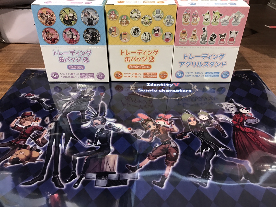 TSUTAYA93345494's tweet photo. 【入荷情報】
『IdentityV 第五人格』×『サンリオキャラクターズ』
トレーディング缶バッジ
アクリルスタンド
シュシュ
クリアファイル
入荷しております!
#サンリオ #第五人格 #identityV
#TSUTAYA #調布 https://t.co/6p27W5MPmW