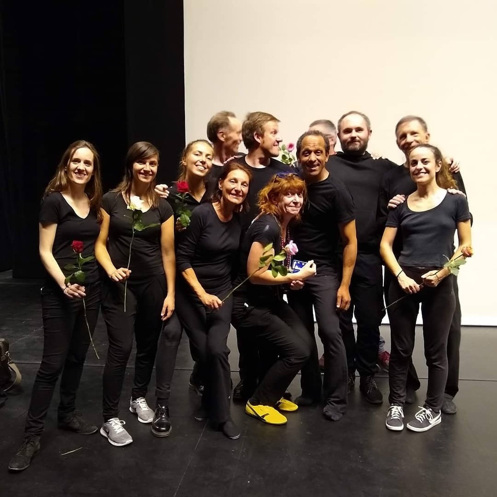 vsdesignlab's tweet photo. 3 years ago!! Our #orfeoandmajnun #premiere @lamonnaie.demunt All my lovely #puppet movers ♥️ backstage just after the performance. Miss you! Times flies! https://t.co/PemtoizpiZ https://t.co/sJlyIgS2cl