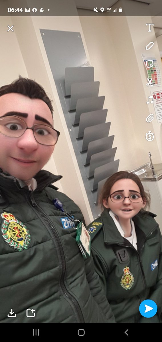 EMAS_MarkW's tweet photo. Me and @TamsinBuckley after two night-shifts @EMASNHSTrust @EmasJoyw #TeamPTS #TeamHD #TeamEMAS last night shift tonight then 3 days off ๐๐๐ https://t.co/cm4NInO7cm