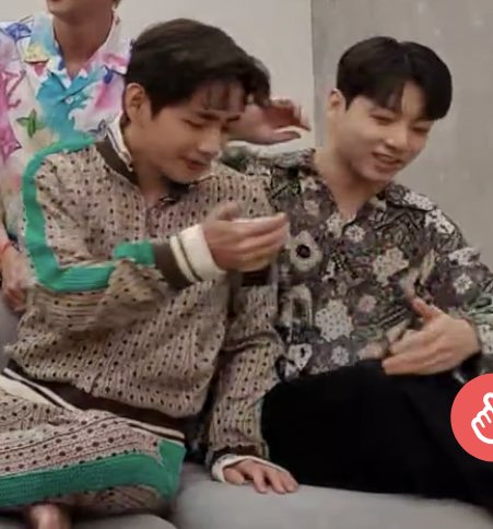 5555555555555นึกว่าจะดูด้วยกัน ตลกมากนางหันมาแย่งมือถือ