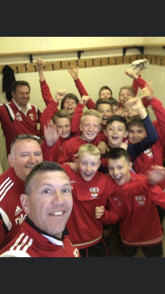 HawcoatU's tweet photo. Well that’s a wrap for the Dynamos some great memories along the way. coached these kids since they were under 6s, wouldn’t of swapped it for the world. So many to thank along the way to many to name. But they no who they are. Good luck to all of our lads on the barrow trials ⚽️ https://t.co/gHBXAdHgeP