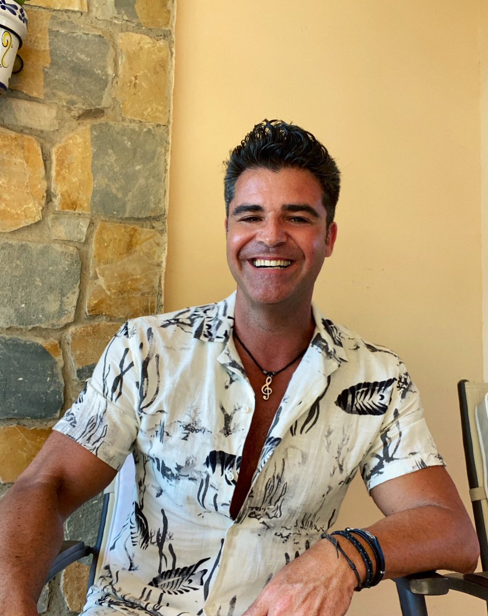 timmyropero's tweet photo. ¡Mi cara de felicidad por las tantísimas felicitaciones recibidas!😍
Prometo a lo largo del día responderos a tod@s…¡¡gracias de corazón!!♥️🎂
#cumpleaños #cumpleañosfeliz #birthday #malaga #timmyropero #feliz #sonrisa #cerradodecalderon #happiness #felicidad #happybirthday https://t.co/dUwPsyj8Jm