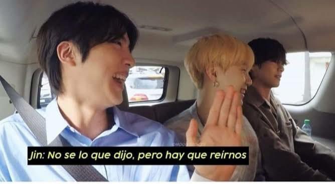 moonthv00's tweet photo. *BTS se empieza a reír en el Vlive*

Yo tercermundista y sin entender el coreano: https://t.co/Vl23WK7h9O