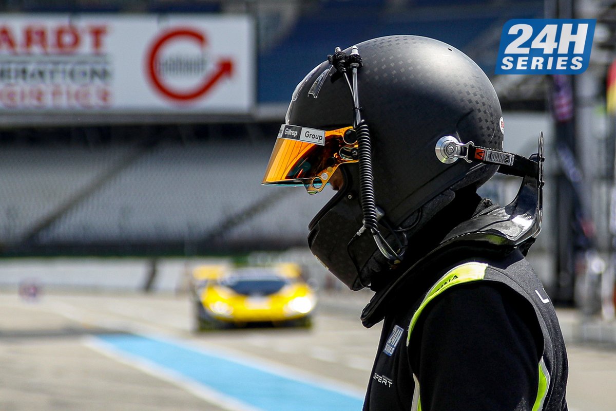 24HSERIES's tweet photo. #24HSERIES | @LeipertMotorsp confirms its five-driver line-up for the #24HPORTIMAO, which includes some of @LamborghiniSC’s finest Young and Junior GT3 drivers. 

Full story: https://t.co/3wVwid2UEe

@BrendonLeitch @tcookeracing @SebMorris31 #Lamborghini @AIAPortimao #Huracan https://t.co/Yu1MKKHeit