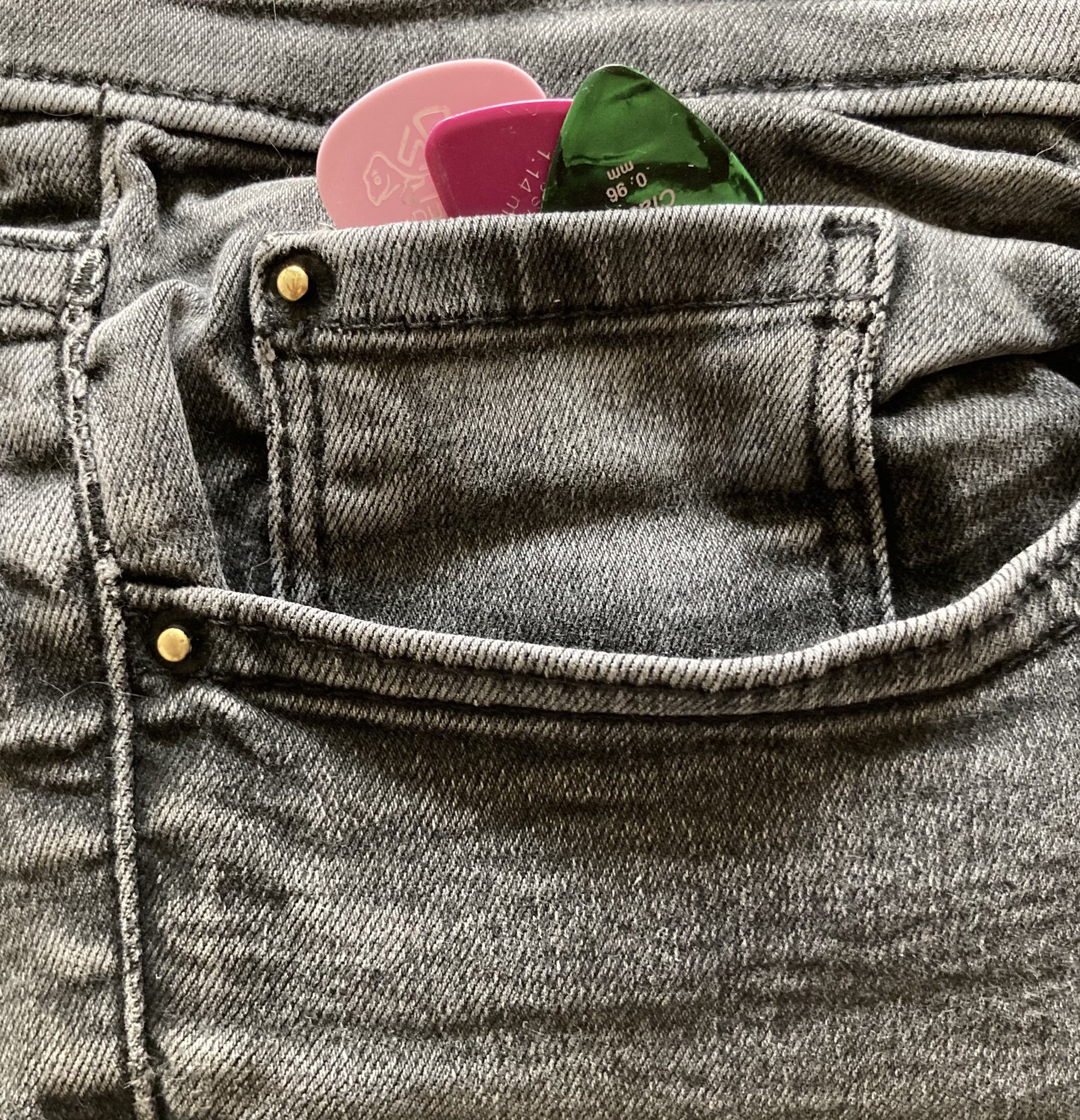 Pick 2024 pocket guitar