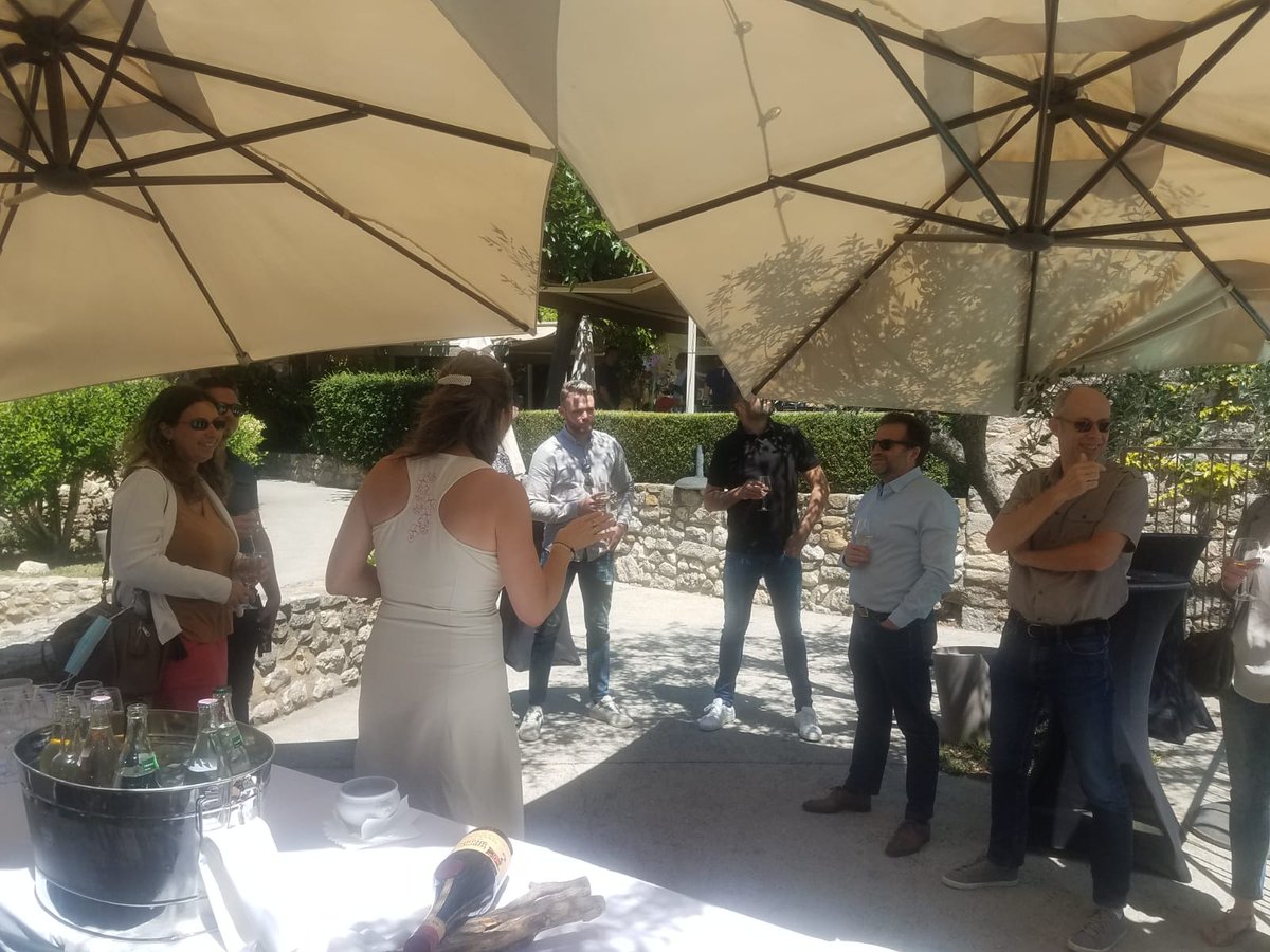 Vendredi dernier, nous étions chaleureusement accueillis par #AlexandreHanauer, le nouveau directeur du domaine #lesméjeonnes  
Les participants à ce déjeuner du 4ème vendredi du mois ont pu déguster de délicieuses et copieuses planches.
#atouttricastin #clubdentreprises