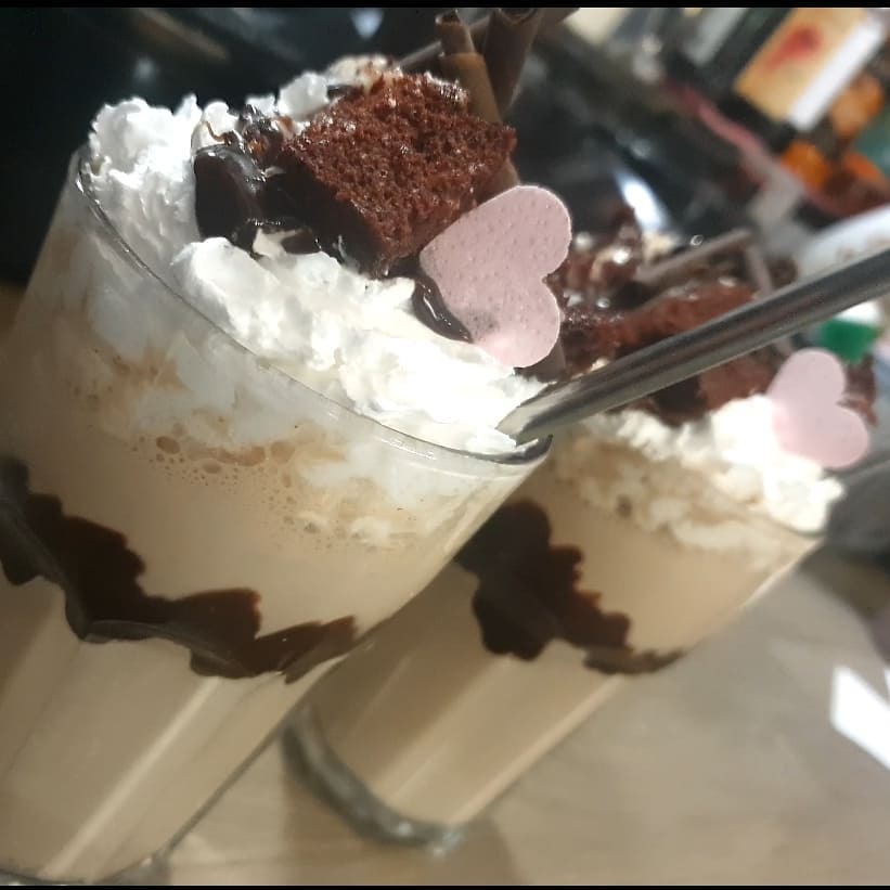 cafe_thrive's tweet photo. Red velvet milkshakes available all this week! 💕🍫🥛#vegan #dairyfree #redvelvet #love #milshake #vegancafe #southampton https://t.co/dD5wXPfaER