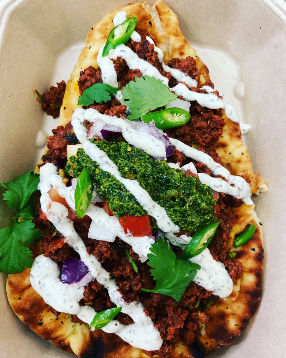 ⚽️Perfect lunch after a few football beers ⚽️

Available from tomorrow:
Keema naan- our spiced beef keema on a toasted naan bread with homemade green herb and chilli chutney, mint yoghurt and tomato onion salad. Need we say more!! #shoplocalbath #supportlocal