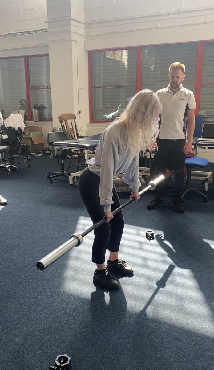 Training day for our Senior MSK team today was on Deadlifts in Physiotherapy. We’ve been through applications, limitations and other nerdy physio information🤓

We even involved our HR staff and give them a nice break from their admin work🏋️‍♀️

#manchesterphysio #physiocouk