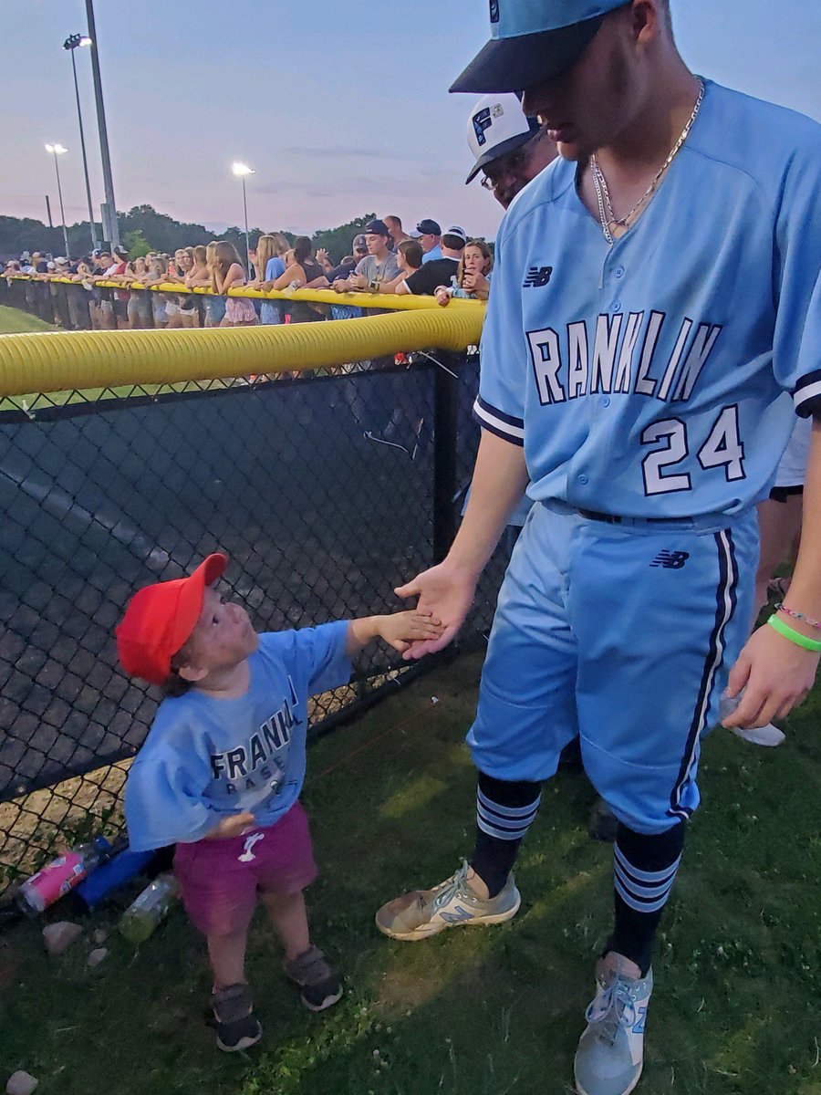 fhs_coach's tweet photo. Mary very much enjoyed watching @FHSCoachZBrown compete. I am great full for the young men who made Mary’s day with the high-fives at left field foul pole but I think @James91774076 might be her favorite thanks for coming out even while warming up to give her the love https://t.co/YtLfT7hc6h