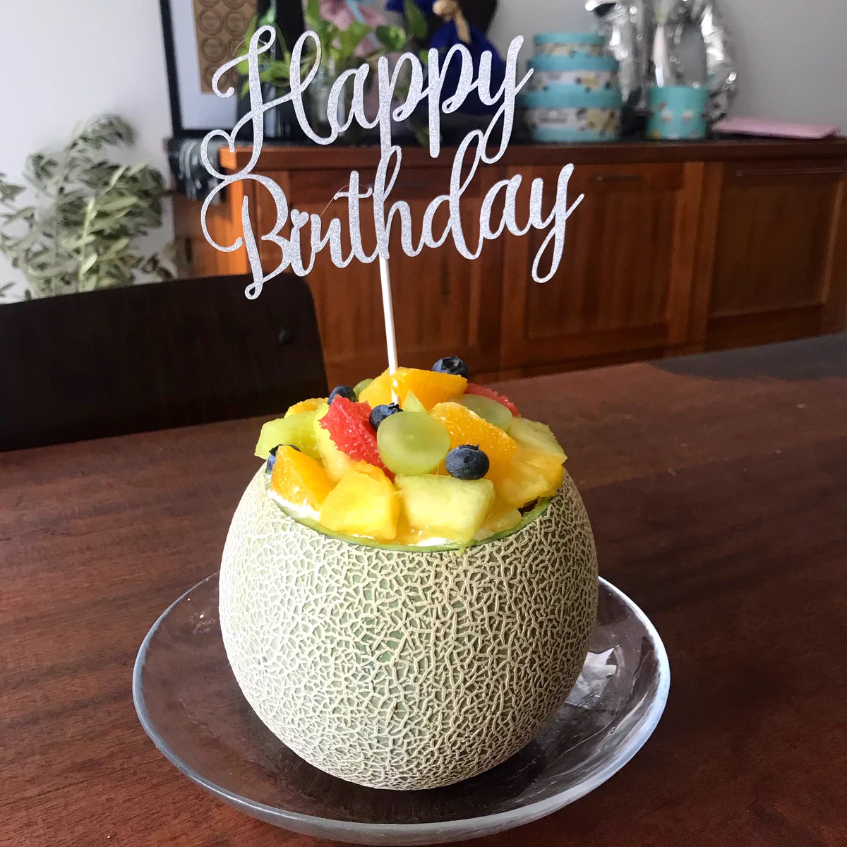 フルーツ盛沢山！？中身がぎっしり詰まったメロンケーキの作り方！