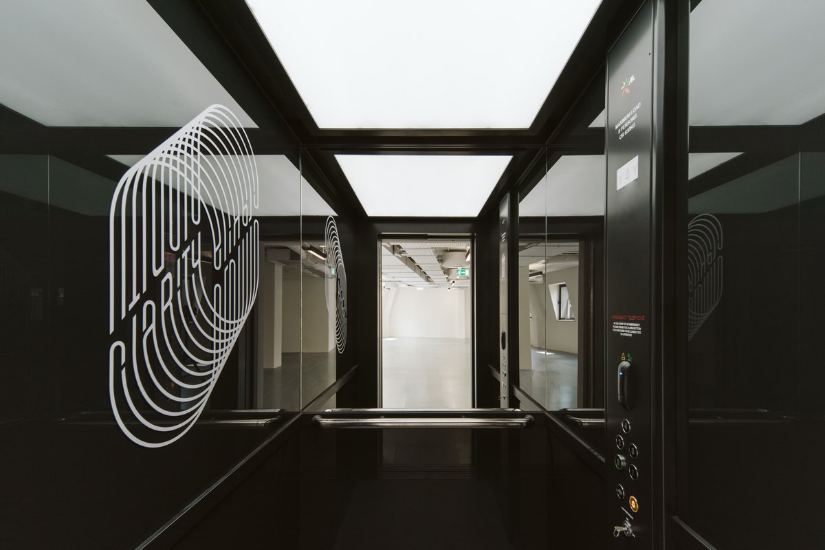 wearethirdway's tweet image. “We're long-time admirers of Gary Stranger's work so when we were talking to the client about what they wanted to achieve with this building, we knew he was the ideal artist to bring some flair.” - Rob Walsh, Creative Director

#garystranger #art #artinstallation