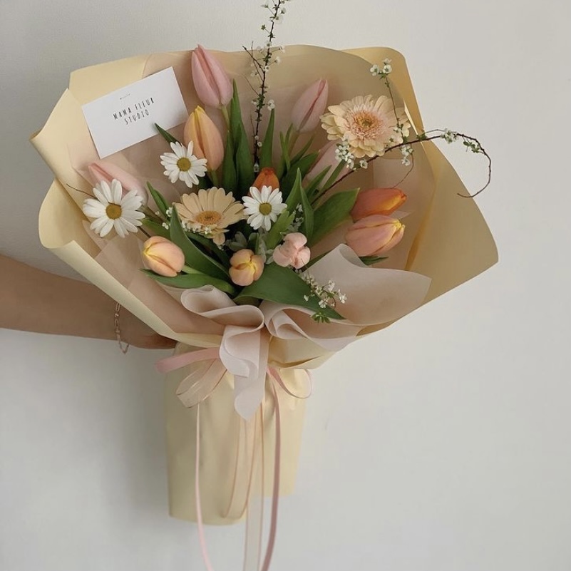 jadcairo's tweet photo. ⠀⠀ ⠀⠀

⠀⠀ ⠀⠀ ⠀⠀ blooming with https://t.co/h7zCO4v3GD
     ⠀⠀ ⠀⠀  someone sent you a delivery! 💐

⠀⠀ ⠀⠀ ⠀⠀ to: @louvskates
 ⠀⠀ ⠀⠀ ⠀⠀from: Achi Magda.
     ⠀⠀ ⠀⠀  “Hello, beb! These are for you!”

⠀⠀ ⠀⠀ ⠀ https://t.co/lAwgZaKgRw