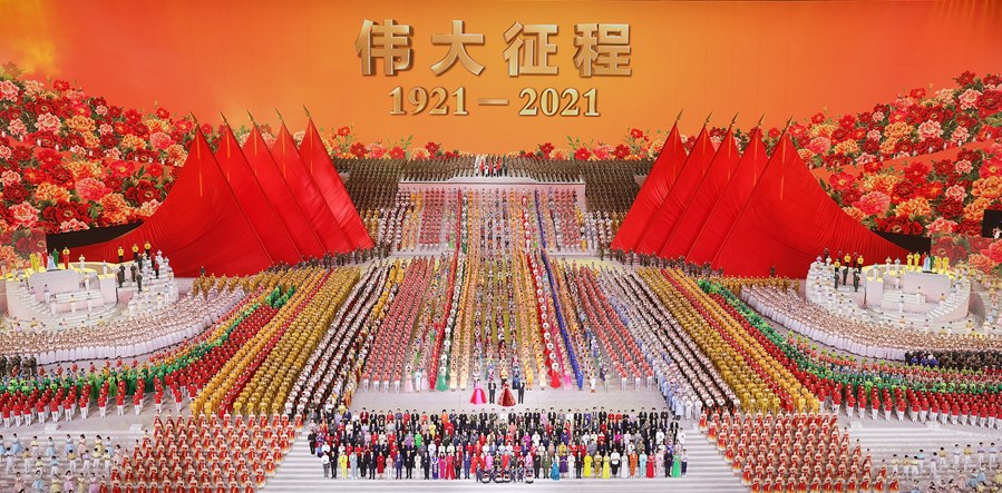 AmazingChaoyang's tweet photo. ❤️A grand gala was held at the National Stadium, aka the Bird's Nest, in #Beijing on Monday evening in celebration of the 100th anniversary of the founding of the Communist Party of China (CPC).👫👭👬✨[Photo/VCG] #AmazingChaoyang #CentenaryHighlights https://t.co/Mq0F4D79fP