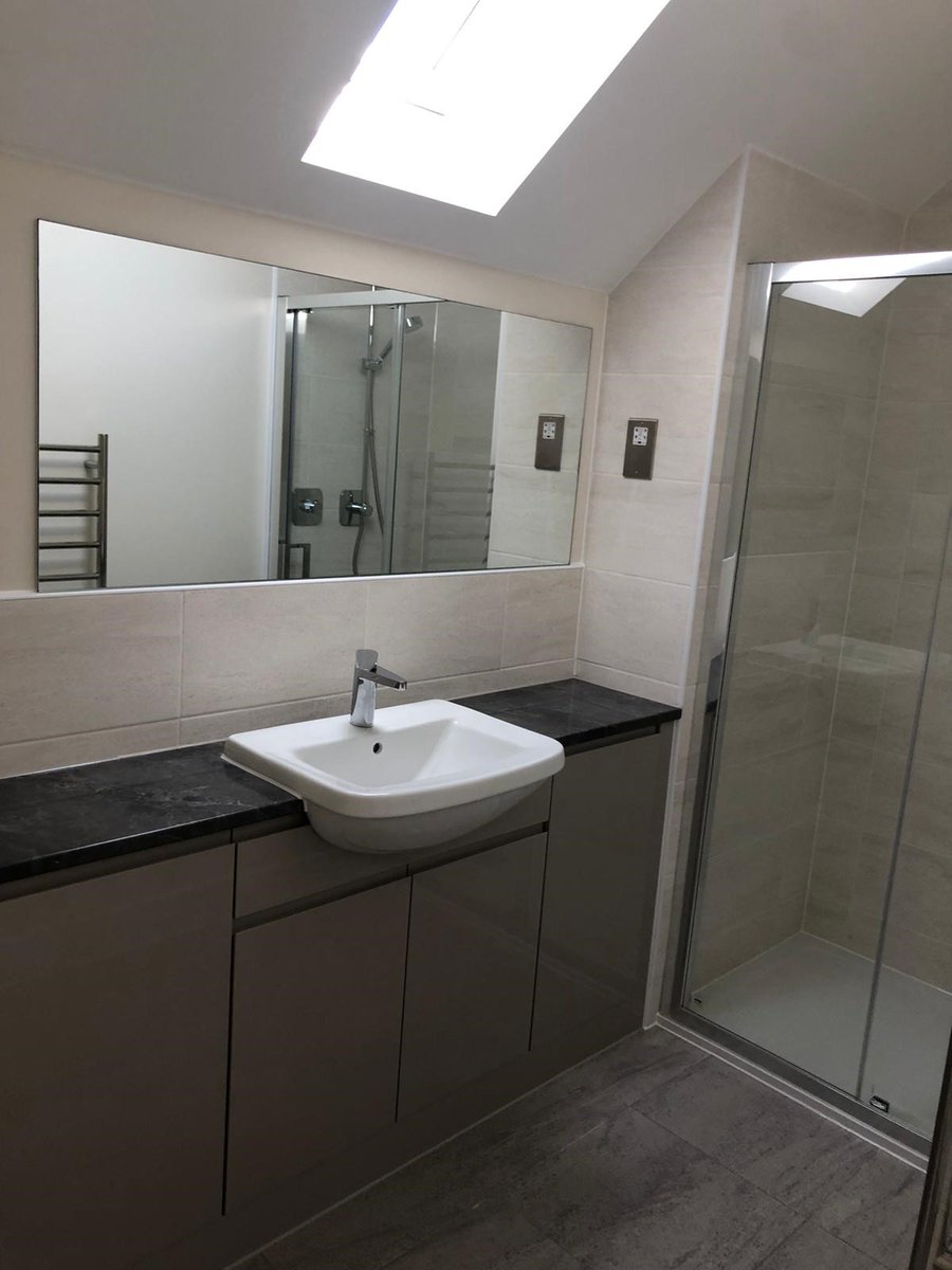 MurphyServices1's tweet photo. Builders Clean to new student accommodation in Farnham #Buildersclean #Studentaccomodation #newbuilds https://t.co/rcIgFqPtks