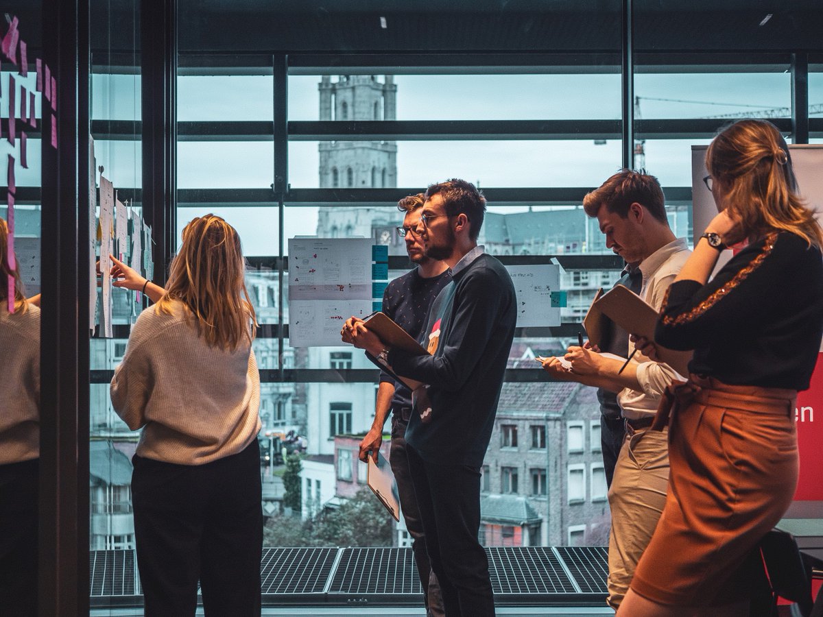 What Is a Design Sprint: Process and Examples bit.ly/3jpcXUz