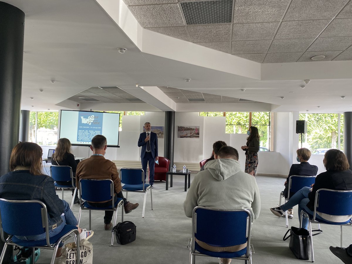 En direct du #centredecongres de <a href="/CaenOfficiel/">Ville de Caen</a>, à la conférence de presse pour le lancement de la foire ! Cette année encore, nous sommes partenaires de cet événement organisé par <a href="/CaenEvenements/">Caen Événements</a> ! 

Rendez-vous le 17 septembre pour #FIC21 🚀