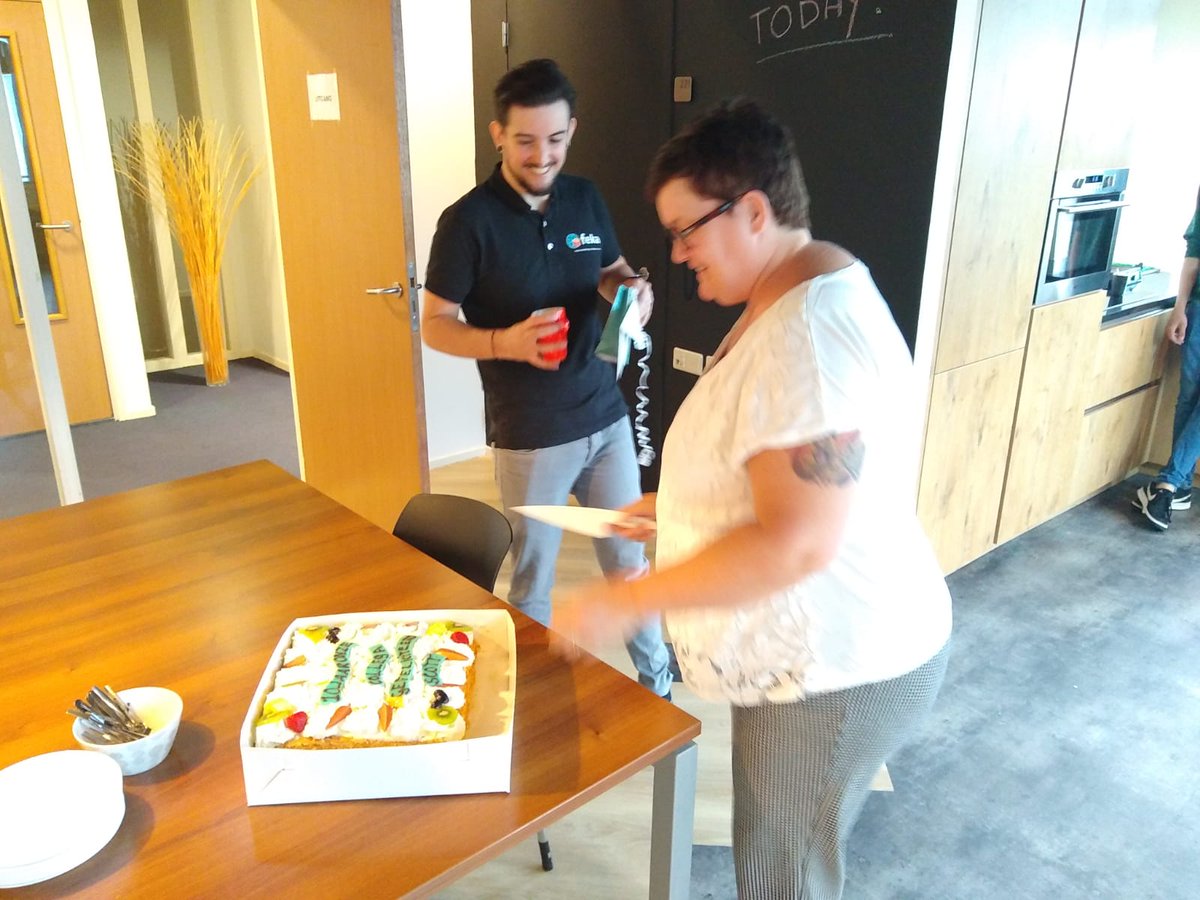 Al 10 jaar onze collega! 🎉 Van harte gefeliciteerd met je jubileum, Scott!