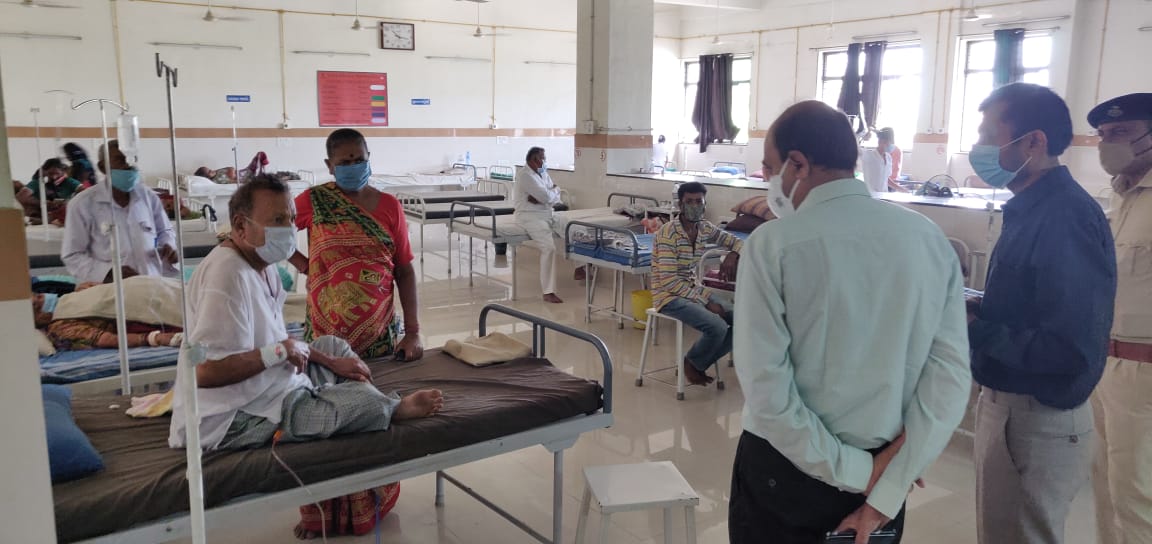 ગત તા.૨૭/૦૬/૨૦૨૧ ના રોજ જનરલ હોસ્પિટલ ખંભાળિયાની મુલાકાત લીધી. દાખલ દર્દીઓ સાથે મુલાકાત કરી જરૂરી માહિતી મેળવી તેમજ હોસ્પિટલ ના અધિકારીઓ તેમજ કર્મચારીઓ ને જરૂરી સૂચનાઓ આપી. <a href="/revenuegujarat/">Revenue Dep. Gujarat</a> <a href="/MoHFW_GUJARAT/">Ministry of Health</a> <a href="/PS_HFWD_GUJ/">Principal Secretary (Health & Family Welfare)</a>