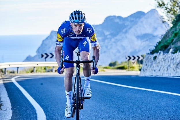 Celstraf voor Ketnet-presentator na mishandeling Keisse bij teamuitje Quick-Step..