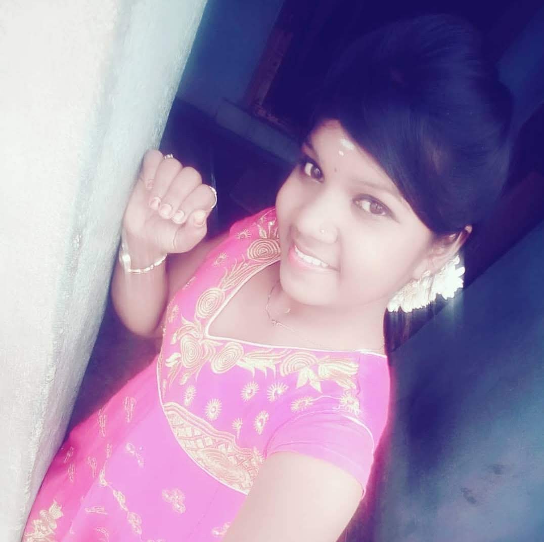 pl_raji's tweet photo. Eva kedacha eanna pannuviga friends ....... retweet pannuga Vedio upload pannure...

#tamilponnu #tamilcamgirl #TamilGirl #tamilaunty https://t.co/xfHjhjVWlu