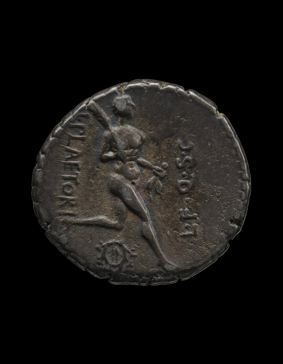somehow this #Roman #Republican #coin type with a #boxer running while holding a palm branch and boxing glove has eluded me until now. Thanks <a href="/profyarrow/">Liv Mariah Yarrow</a> for drawing my attention to it via your new book! #numismatics numismatics.org/crro/id/rrc-39… (image <a href="/britishmuseum/">British Museum</a>) #numismatics