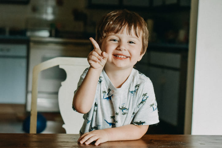 cd_bebes's tweet photo. Saber si tu #bebé va a ser #superdotado se puede comprobar a los pocos meses de vida. Te vamos a dar unas pautas para que lo compruebes.https://t.co/jMJPtbq9zw https://t.co/pUNHg1j7Wn