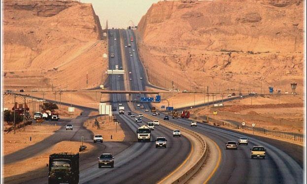 #من_قلبي_سلام_للرياض
الا ياخاطري ببعد عن جو الرياض
وافارق الصجه والازعاج والزحمه