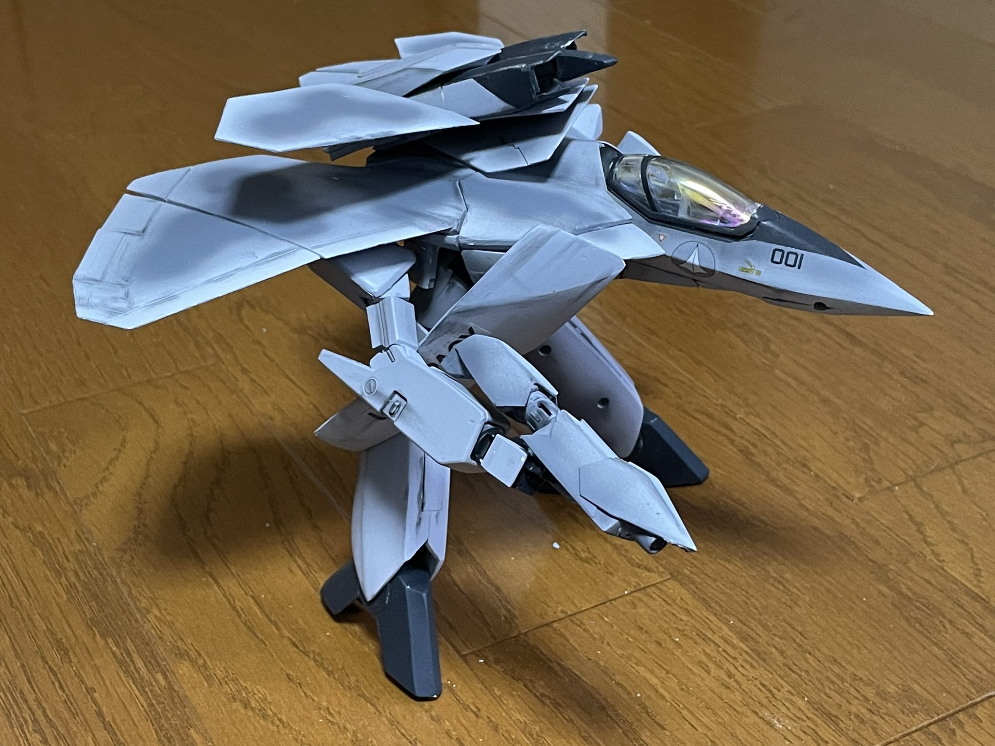 R Area K 16 マクロス バルキリー やまと完全変形バルキリー改造 ラプターバルキリー 1 4 F 22の実戦配備はマクロス 進宙の3年前の05年 開発時期がvf 1と被るため F 22のステルス技術をvf 1に投入して検討されたのがこのyf 1ラプターバルキリーで