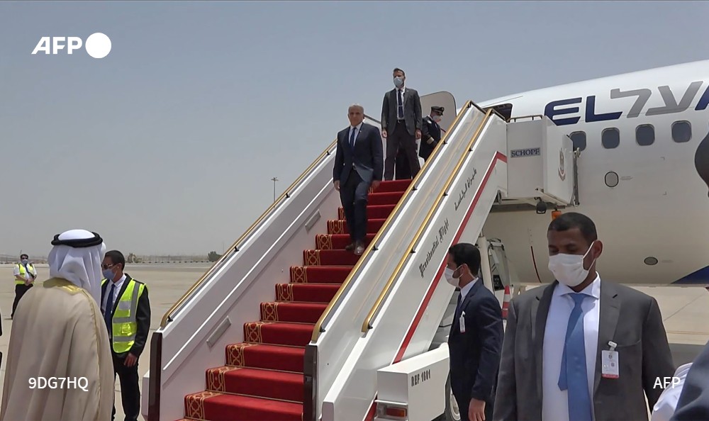 بدأ وزير الخارجية الإسرائيلي يائير لبيد في #أبوظبي الثلاثاء زيارة إلى #الإمارات هي الأولى الرسمية لوزير إسرائيلي منذ توقيع اتفاق تطبيع العلاقات بين الدولتين في أيلول/سبتمبر العام الماضي.

⬇️⬇️⬇️
u.afp.com/U6uz #فرانس_برس