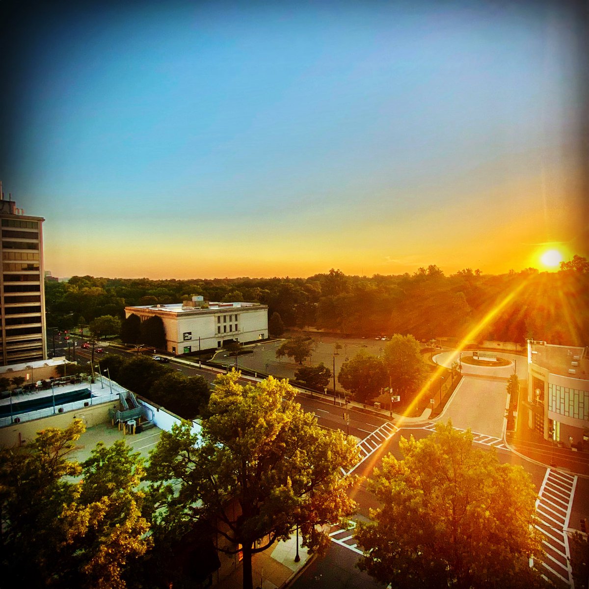 JMichaelsNews's tweet photo. Sunrise is setting us up for another scorcher in the #DMV ☀️ 🥵 🌡 #heatwave #dcheatwave #airconditioning #hydration #sunblock https://t.co/YpX9fzU4c4