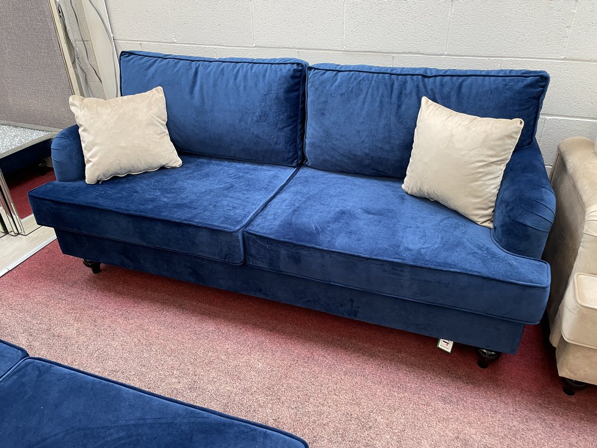 Aintree Sofas (@aintreesofas) on Twitter photo 