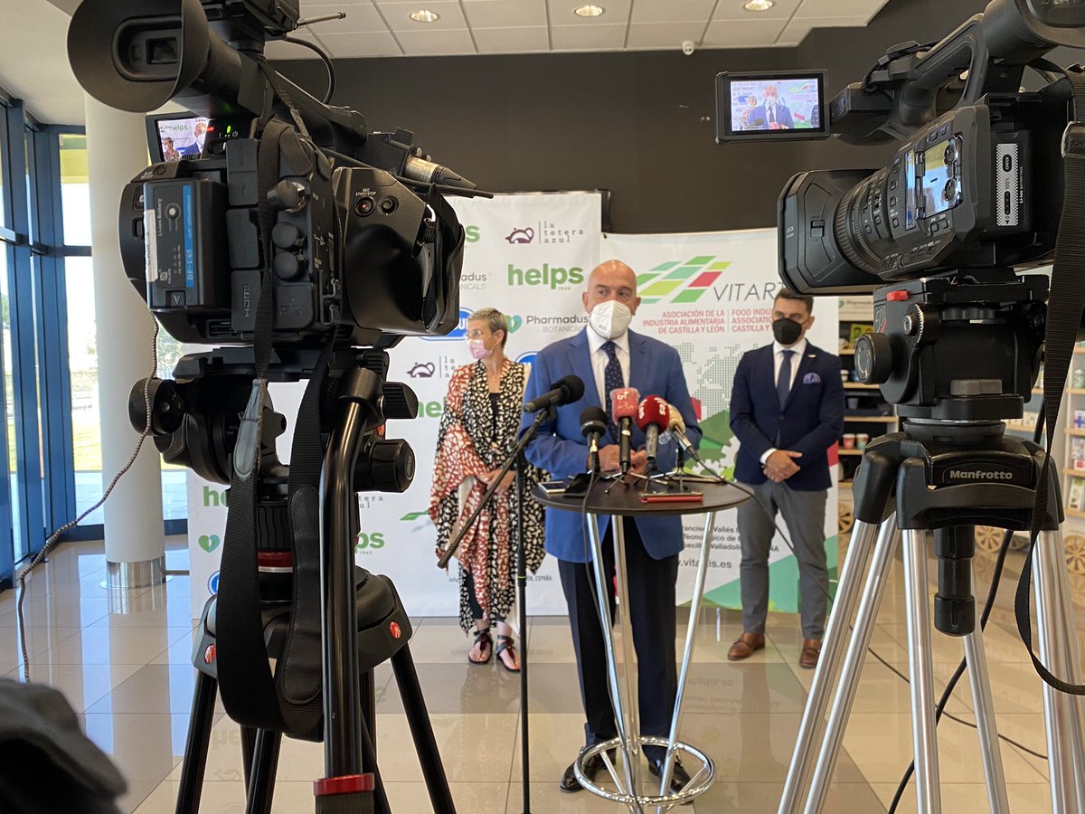 eleonp's tweet photo. Un placer poder compartir con @Vitartis @Matarromera @LactiberLeon @AzucareraES @CampofrioFres @Pharmadus @PedroRuizPCR @almacarraovejas @Leyenda_Paramo @grupohermi @Jav_Duenas @rroblesdell @IsabelVasserot @Beaescur @Covap GRACIAS https://t.co/flObkSE8po